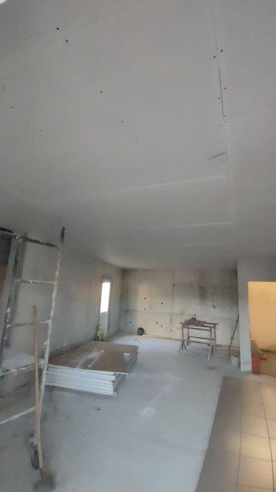 Vendo vivenda nova em fase de acabamentos v+ espaço para comercio