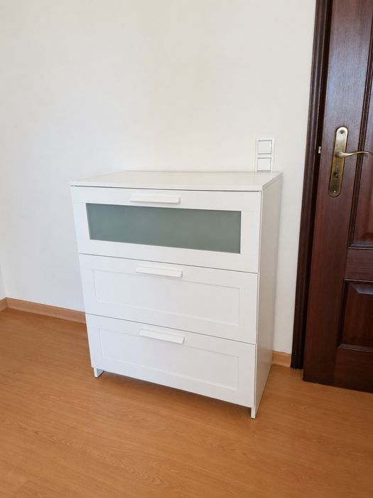 Cómoda BRIMNES Ikea - 3 gavetas (vidro fosco)