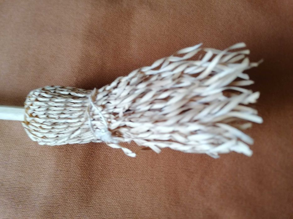 Kropidło drewniane długość 32cm.