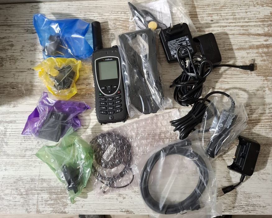 Супутниковий телефон Iridium 9575 Extreme .  БЕЗ  АКБ. В наявності 2шт