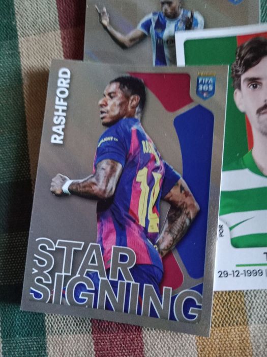 Lote 130 cromos FIFA 365 20/26