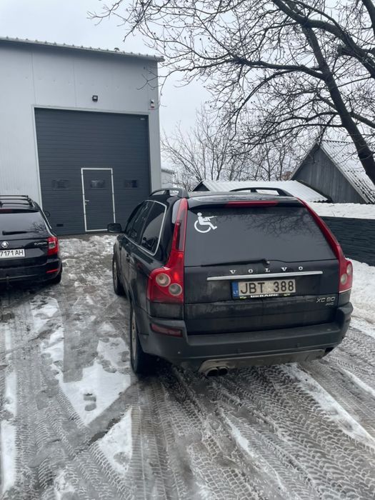 Продам Volvo XC90 не розмитнена