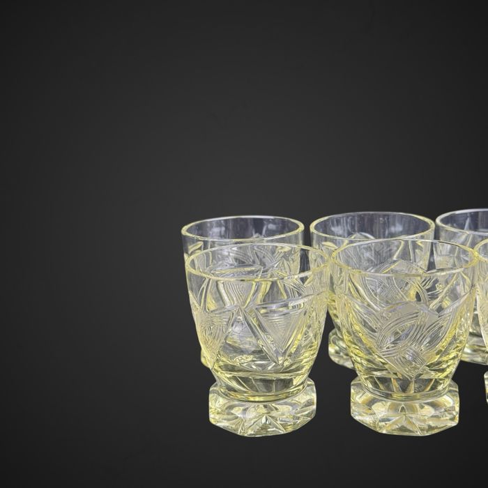 Kryształowe kieliszki do wódki likieru żółte szlif B51/051502