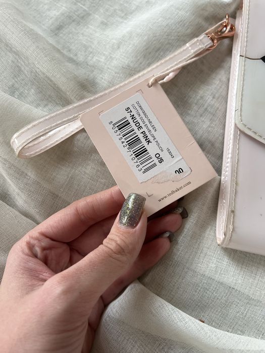 Новий клатч із бульдожками від Ted Baker