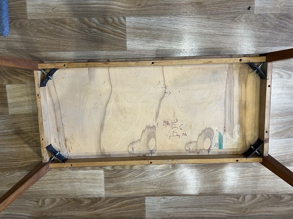 Журнальный столик