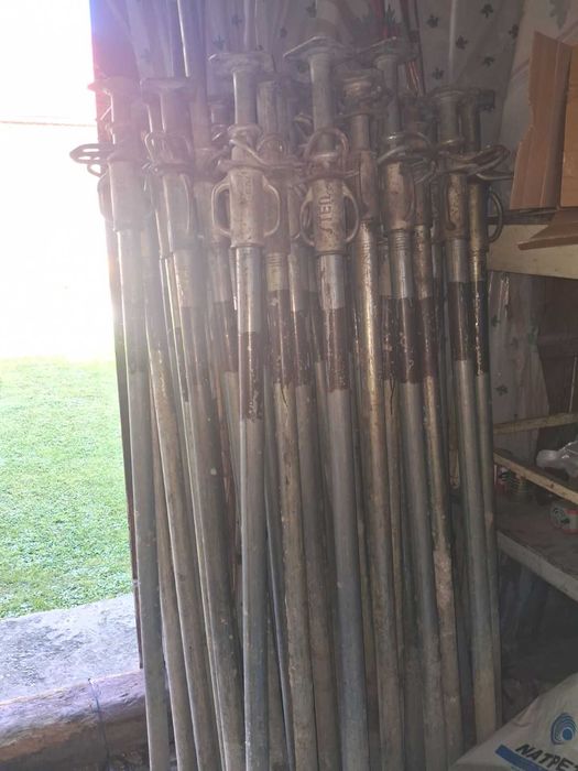 Стійки під опалубку