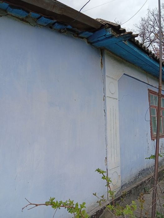 Продам будинок під реконструкцію в Крижополі
​Чудовий варіант для будівництва власного житла! або дачі.
​Ділянка: 10 соток (рівна, правильної форми).