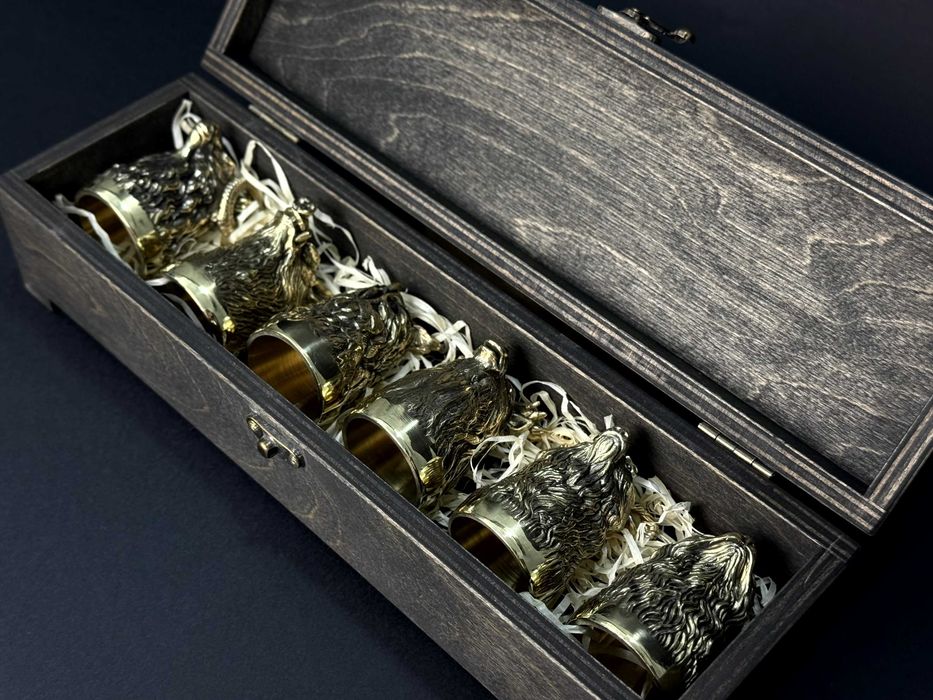 Набір чарок Мисливський. Чарки ручної роботи в кейсі.