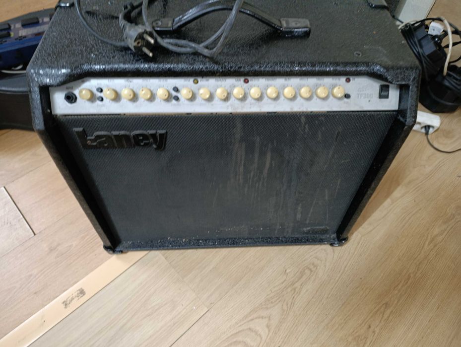 Amplificador Laney 120w