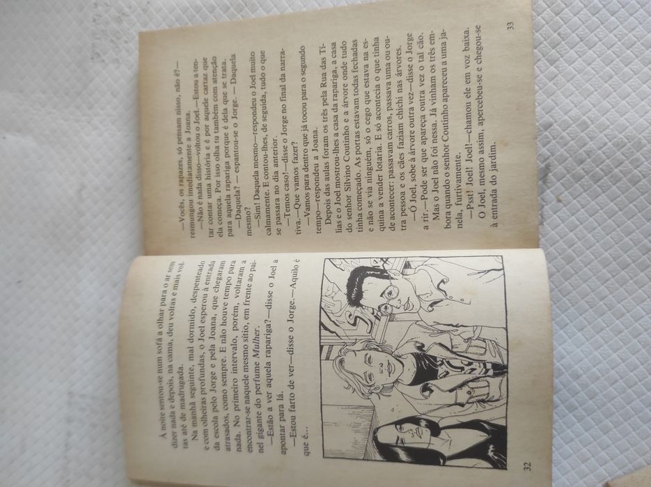 Livros triângulo jota