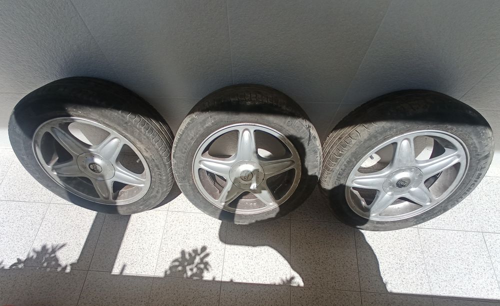 Jantes e pneus Michelin 195/55 R16 — usados, em bom estado (Mini Coope