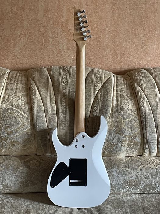Электрогітара Ibanez суперстрат hsh