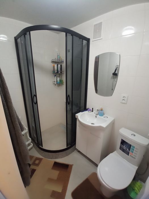 Продаю 2к. кв. пр. Центральний-Водопровідна