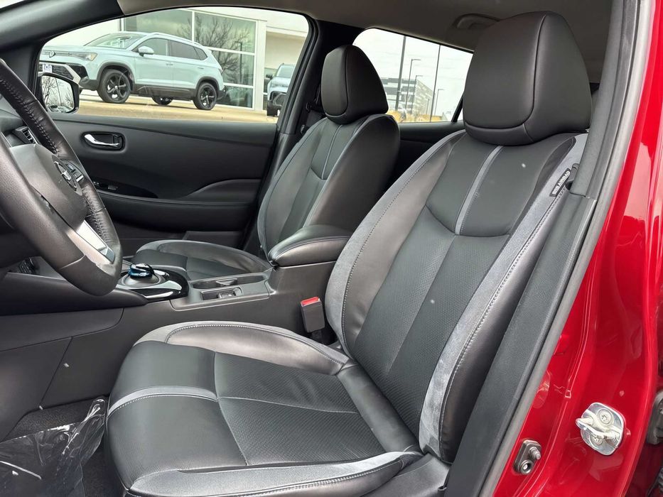 Nissan LEAF SL Plus      2020