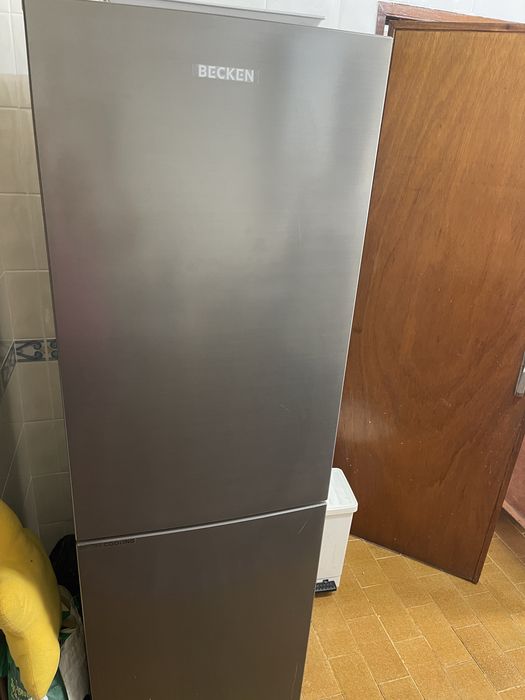 Frigorífico BECKEN 1 ano de uso c/ garantia