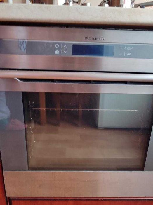 Электрический духовой шкаф Electrolux EOC 68200X на запчасти