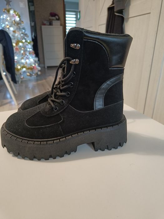 Buty zimowe / trapery/ nowe 38
