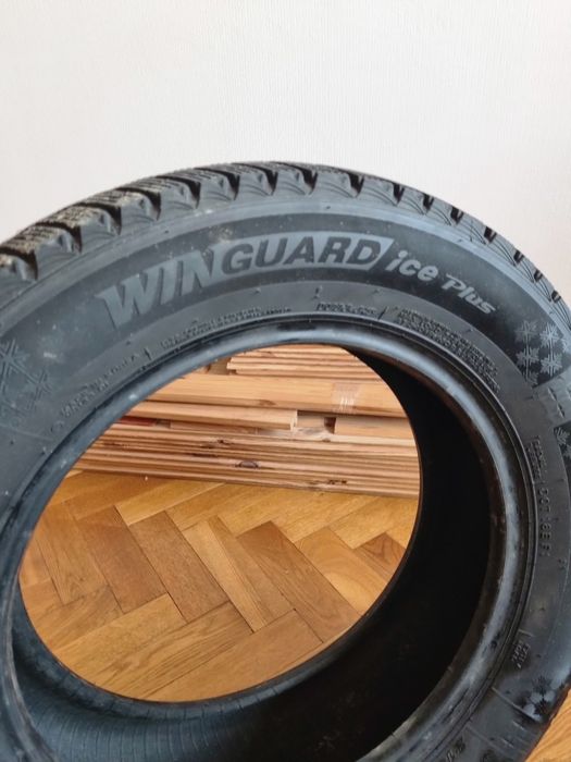 Зимова гума Nexen 215/60R16