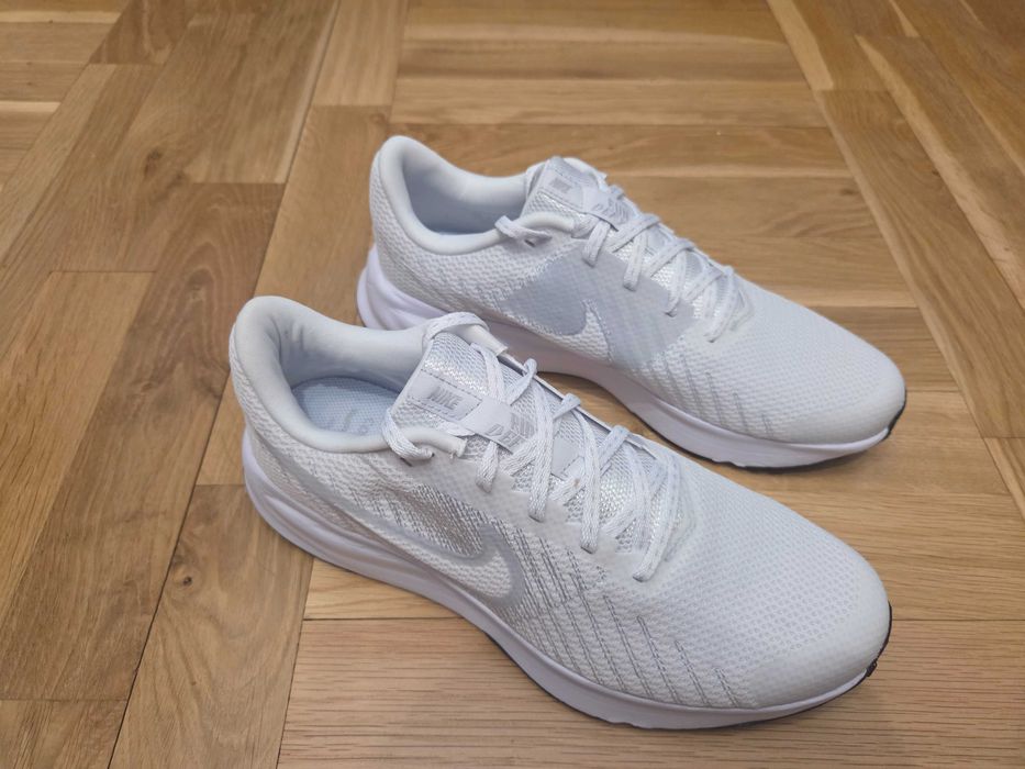 Buty NIKE run defy