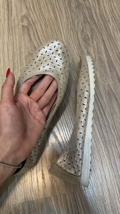 Продам балетки, лофери, туфлі  39  розмір