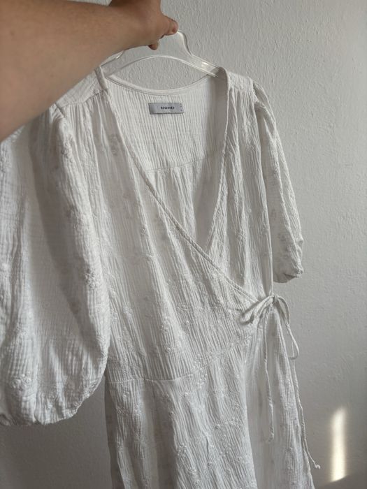 Kopertowa sukienka midi z muślinu r.L