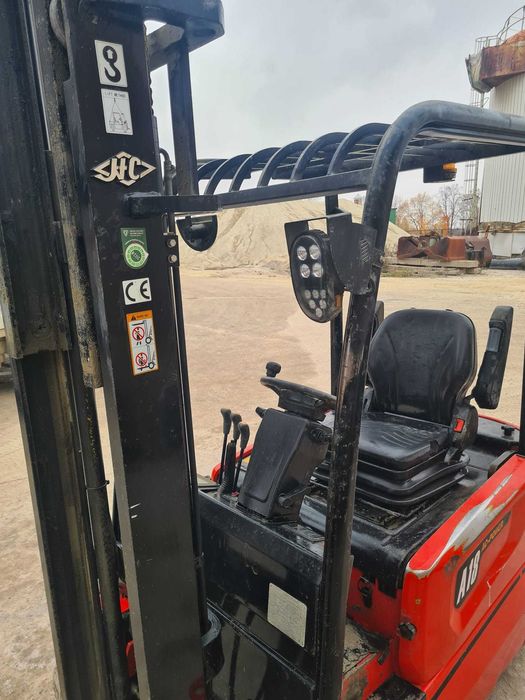 Wózek widłowy elektryczny