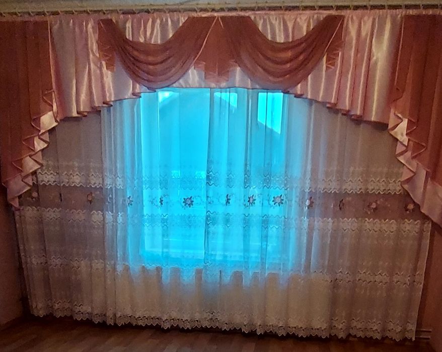 Продається тюль 6 м 1000 грн грн.