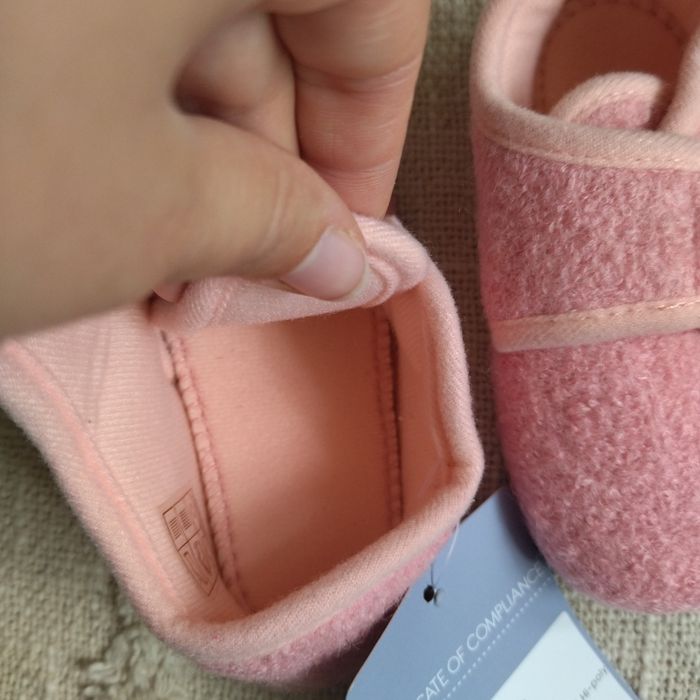 Kapcie dziewczęce 23