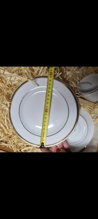 Zestaw kawowy 18-elem. z porcelany LUBIANA na prezent