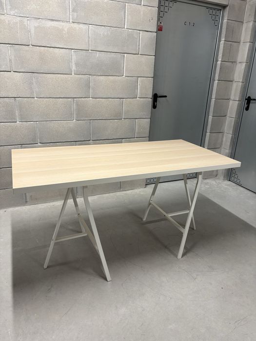 Mesa ikea (tampo e dois pés)