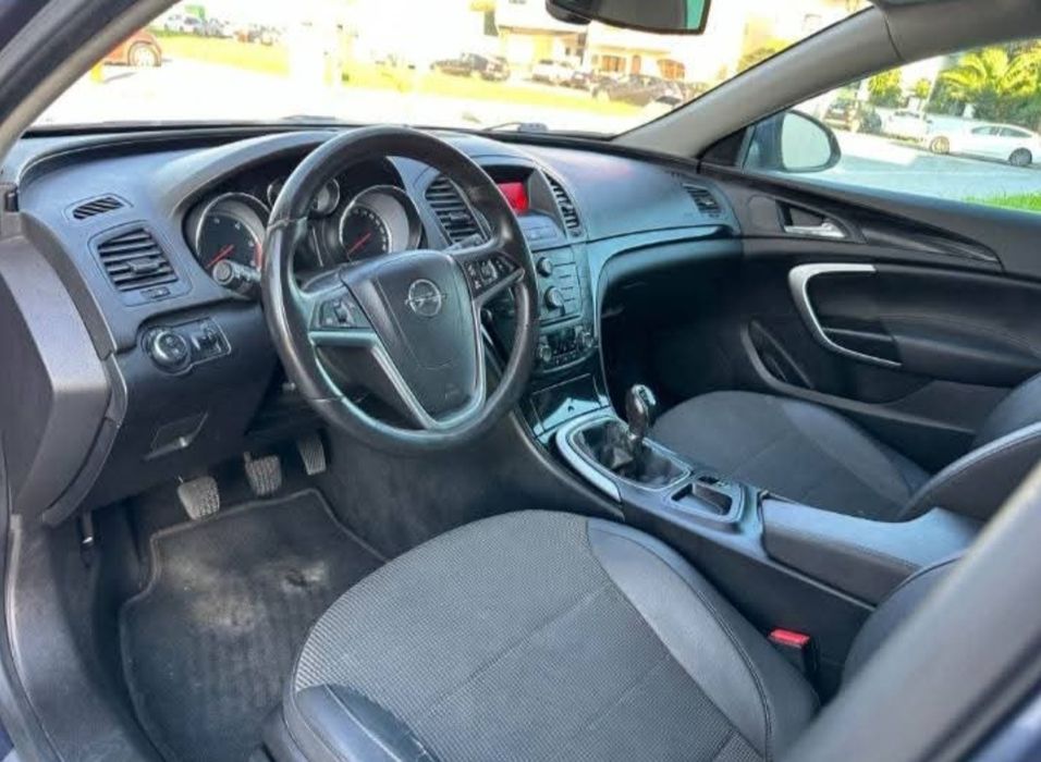 Opel Insignia carrinha em bom estado