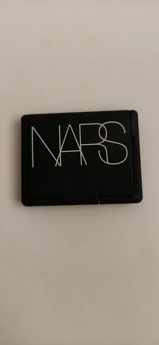 Róż NARS (odcień Orgasm