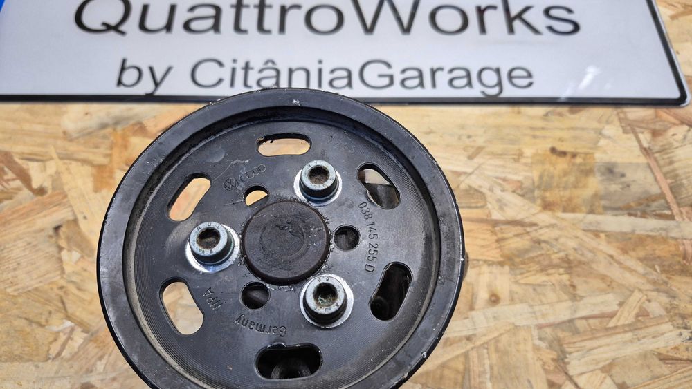 AUDI/VW-Bomba Direção ORIGINAL KYB ref :8D01,45177Q+ polie 038145,255D