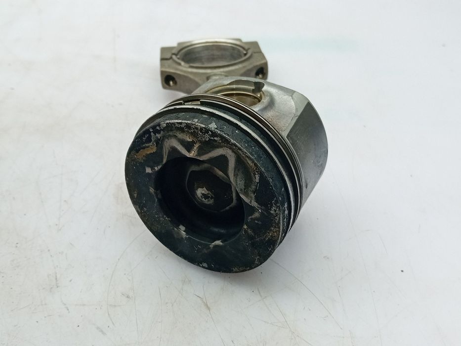 Pistão de motor BMW 3 (F30, F80)