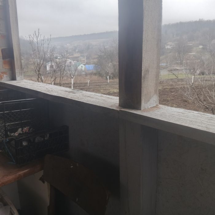 Продаю небольшой домик в живописном р-не с.Озеряни  возле г  Мерефа