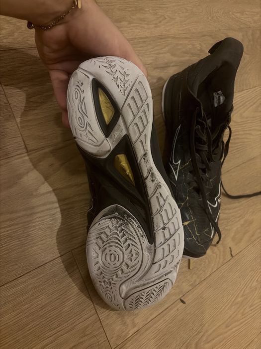 Mizuno Wave Mirage 4