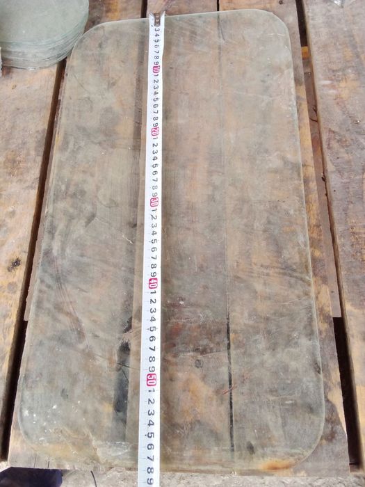 Продам скло стекло каленое автостекло вІд чого не знаю усе нове
в наяв