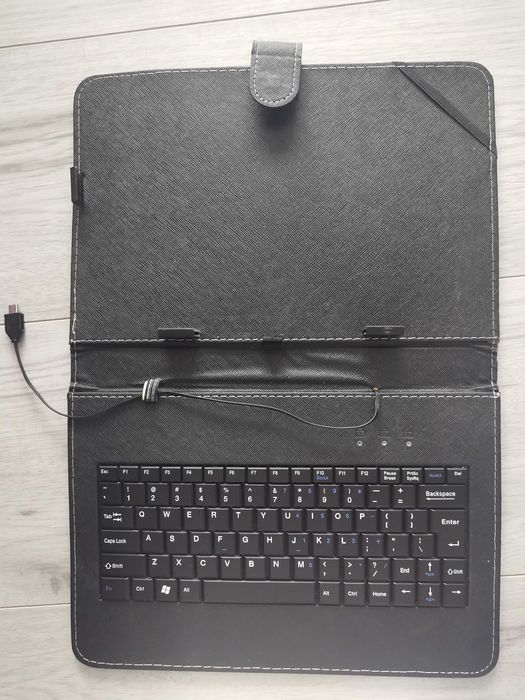 Pokrowiec etui na tablet z klawiaturą esperanza