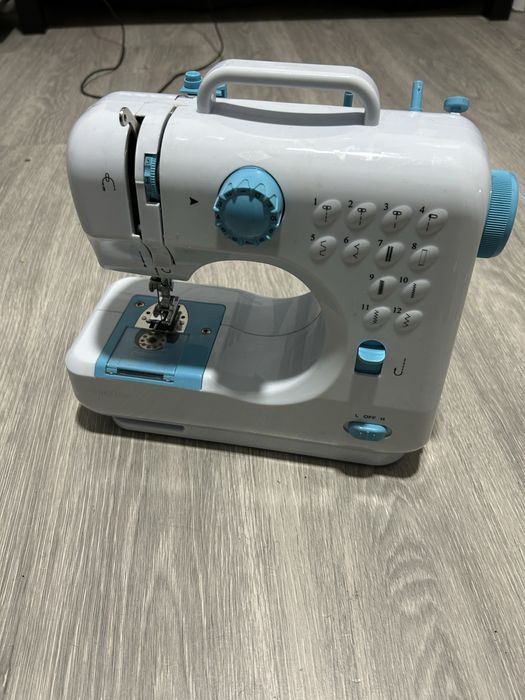 Maquina de Costurar Prixton P110