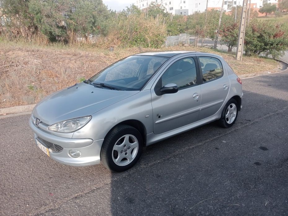 Peugeot 206 Black silver edition ano 2004 gasolina