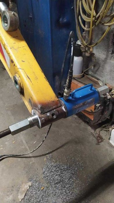 Tulejowanie, regeneracja otworów, naprawa maszyn budowlanych