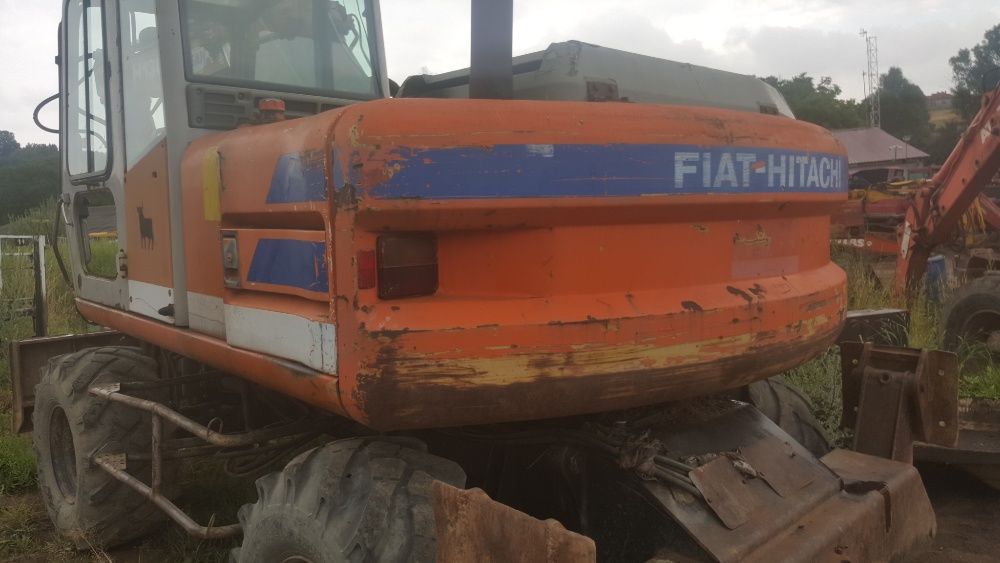 koparka fiat hitachi FH130W siłownik ramienia hydraulika siłowa