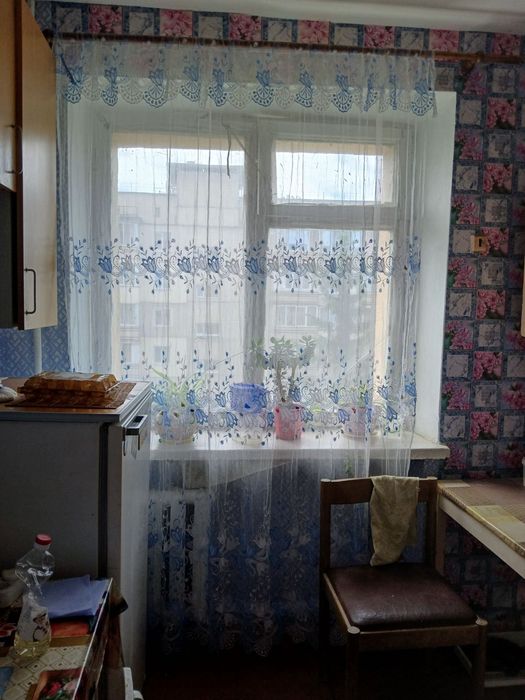 Продам дві кімнати в центрі Бучі