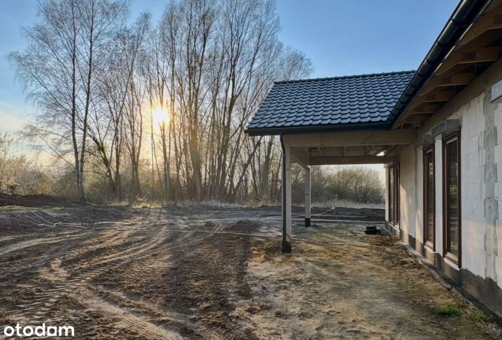 Komfortowy dom parterowy w Dołujach