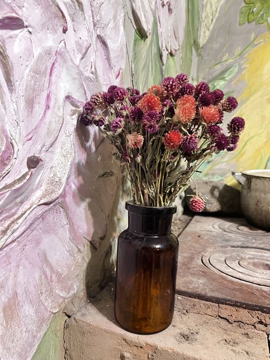 Ваза ретро з сухостоєм