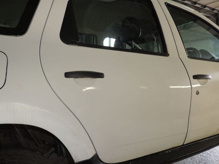 Drzwi prawy tył DACIA DUSTER 1.6 16V '13r