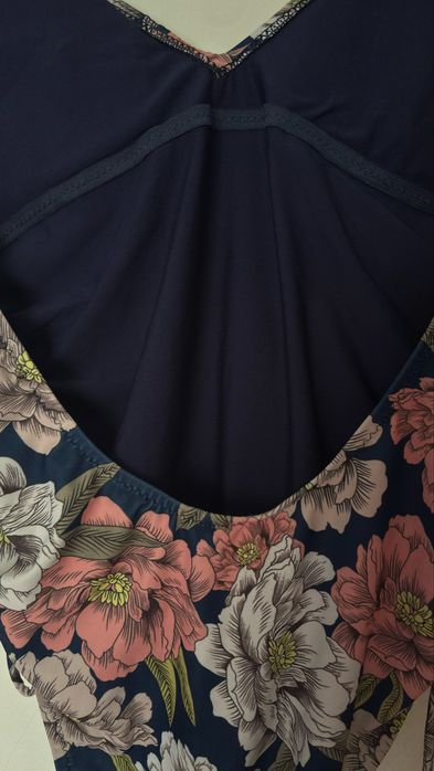 Fato de banho floral azul e rosa
