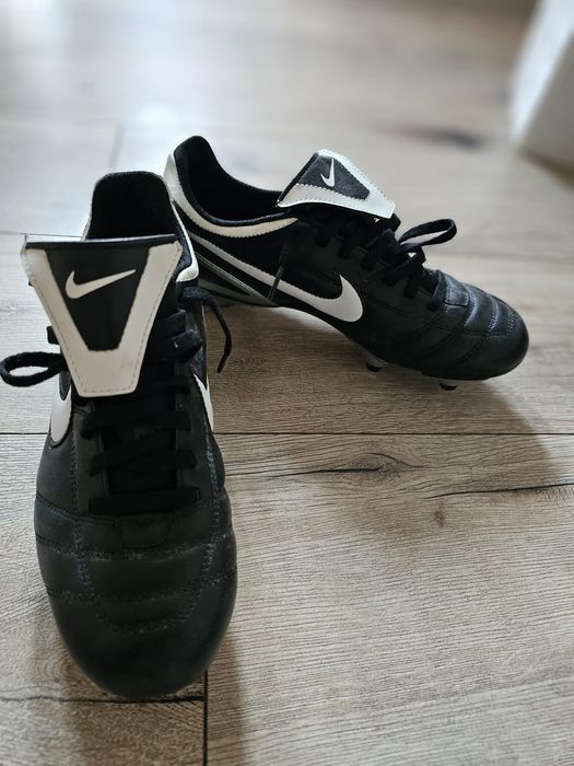 Buty piłkarskie Nike Tiempo