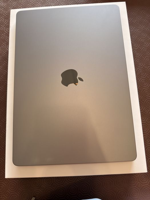 Vendo Macbook Air M3 15” 16gb Ram 512Gb SSD