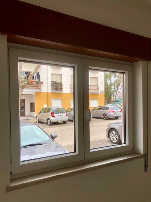 "Vossas Janelas" | Janelas PVC | Portas | Estores | Portadas